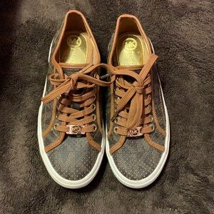 Micheal Kors Sneakers